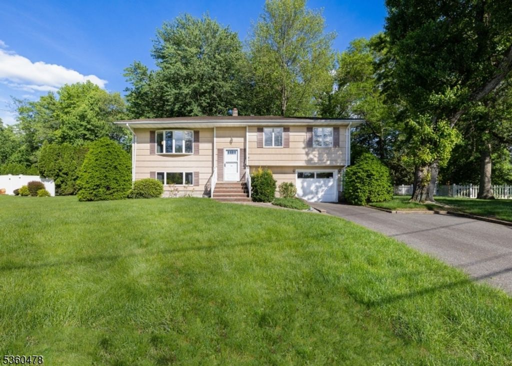 30 Fox Hill Rd, Fairfield Twp., NJ 07004