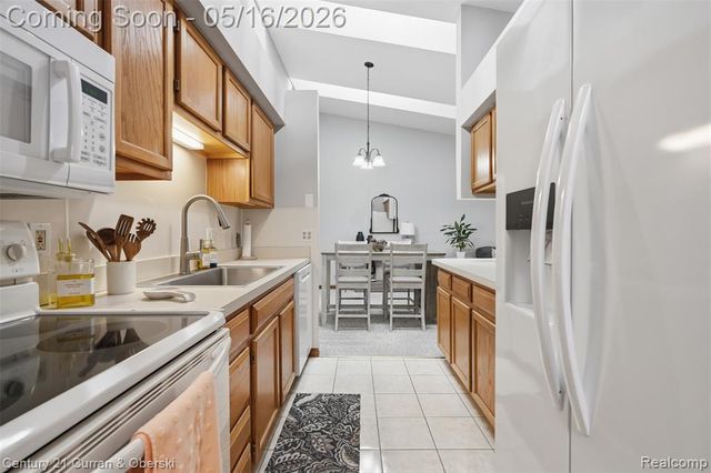 1405 Harbour Boulevard 151, Trenton, MI 48183