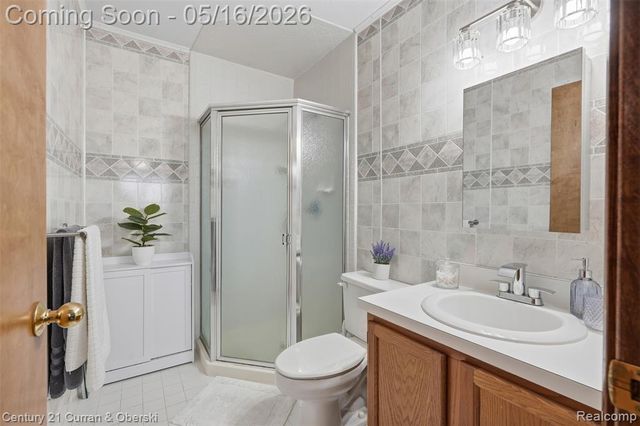 1405 Harbour Boulevard 151, Trenton, MI 48183