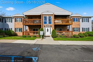 1405 Harbour Boulevard 151, Trenton, MI 48183