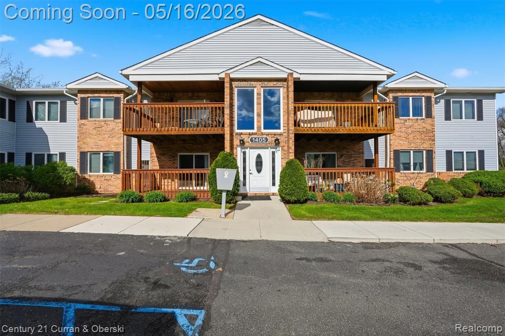 1405 Harbour Boulevard 151, Trenton, MI 48183