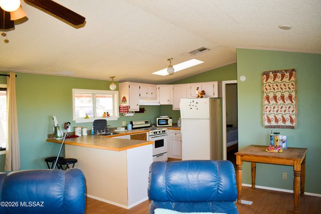 3760 W Valley View Lane, Willcox, AZ 85643