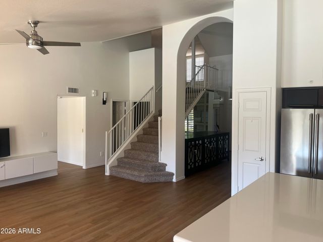 3721 S HAWTHORN Drive, Chandler, AZ 85248