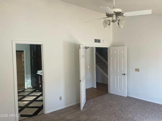 3721 S HAWTHORN Drive, Chandler, AZ 85248