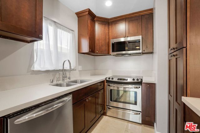 248 S Doheny Drive 6, Beverly Hills, CA 90211