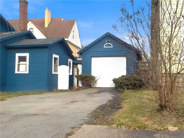 101 West Academy Street, Albion, NY 14411