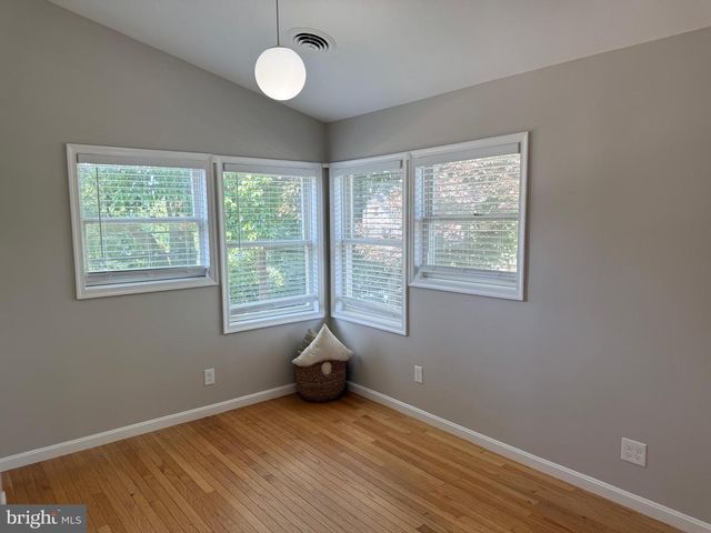 2637 N GREENBRIER ST, Arlington, VA 22207