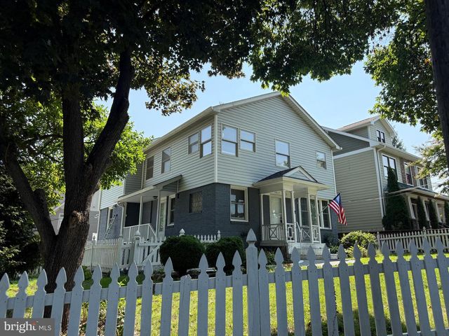 2637 N GREENBRIER ST, Arlington, VA 22207