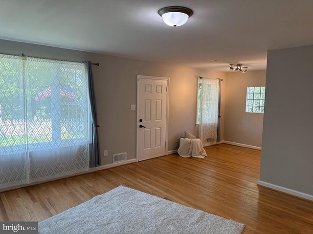 2637 N GREENBRIER ST, Arlington, VA 22207
