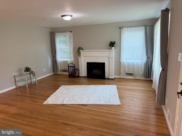 2637 N GREENBRIER ST, Arlington, VA 22207