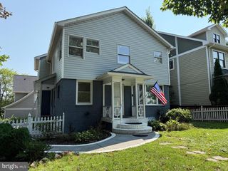 2637 N GREENBRIER ST, Arlington, VA 22207