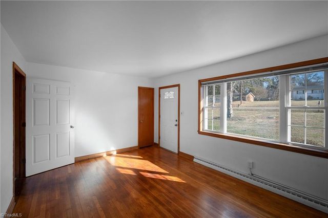 5021 Selena Street, Winston-salem, NC 27106