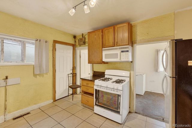 945 Lipan Street, Denver, CO 80204