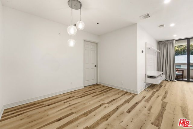121 S Hope Street 313, Los Angeles, CA 90012