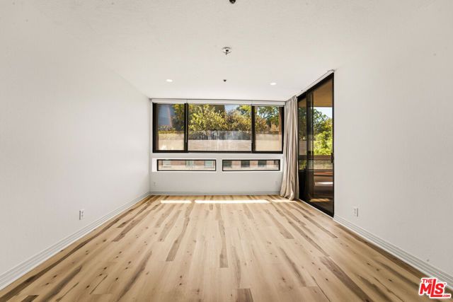 121 S Hope Street 313, Los Angeles, CA 90012