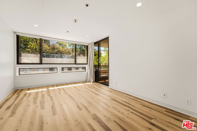 121 S Hope Street 313, Los Angeles, CA 90012