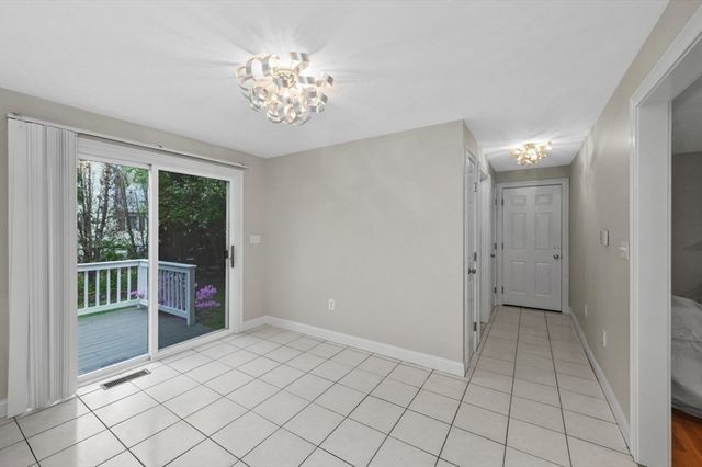 2 Minuteman Ln, Wellesley, MA 02481