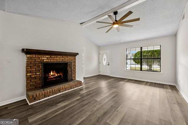 106 Meadow Court, Kingsland, GA 31548