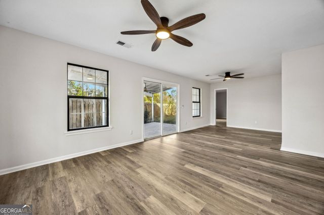 106 Meadow Court, Kingsland, GA 31548