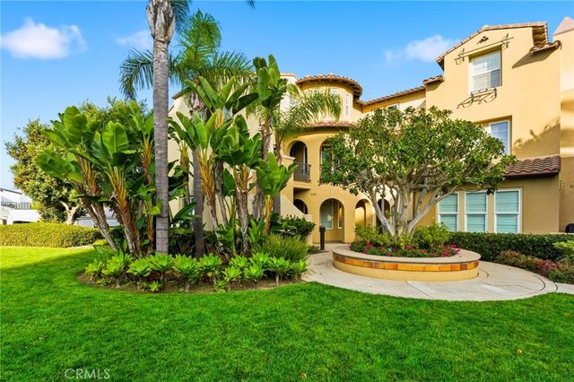 21245 Alanis, Huntington Beach, CA 92648