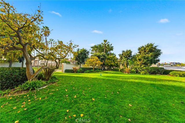 21245 Alanis, Huntington Beach, CA 92648