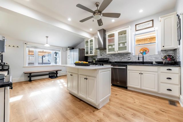 1621 S 60th Court, Cicero, IL 60804