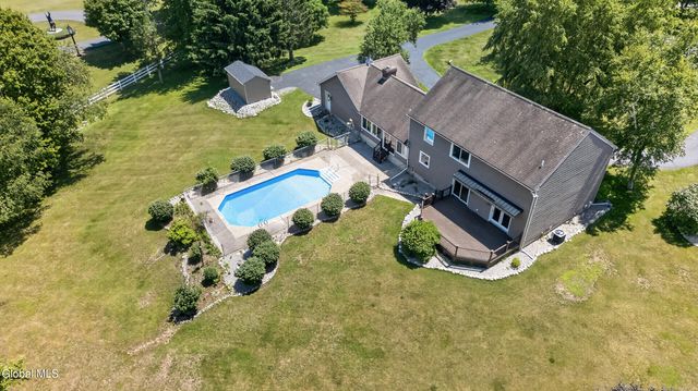 88 Oak Valley Way, Queensbury, NY 12804
