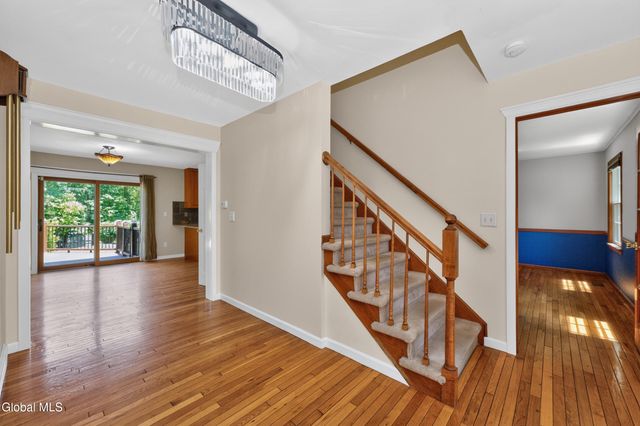 88 Oak Valley Way, Queensbury, NY 12804