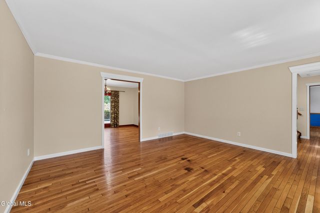 88 Oak Valley Way, Queensbury, NY 12804