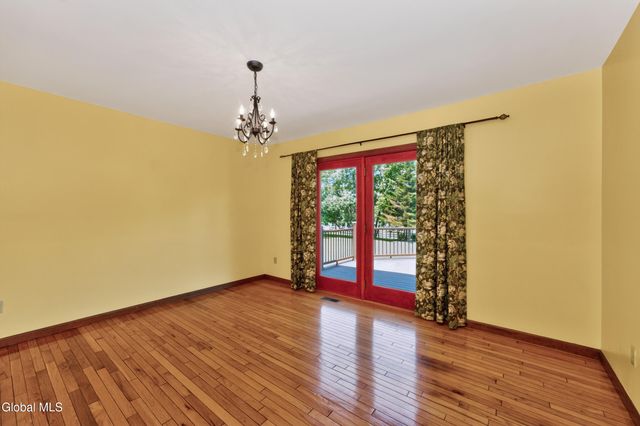 88 Oak Valley Way, Queensbury, NY 12804