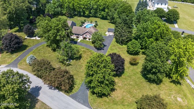 88 Oak Valley Way, Queensbury, NY 12804