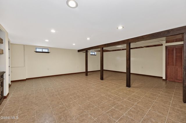 88 Oak Valley Way, Queensbury, NY 12804