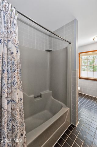 88 Oak Valley Way, Queensbury, NY 12804