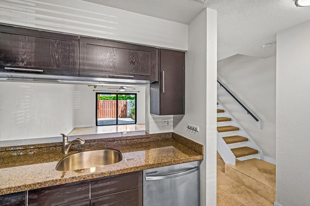 2700 S Oakland Forest Drive 305, Oakland Park, FL 33309