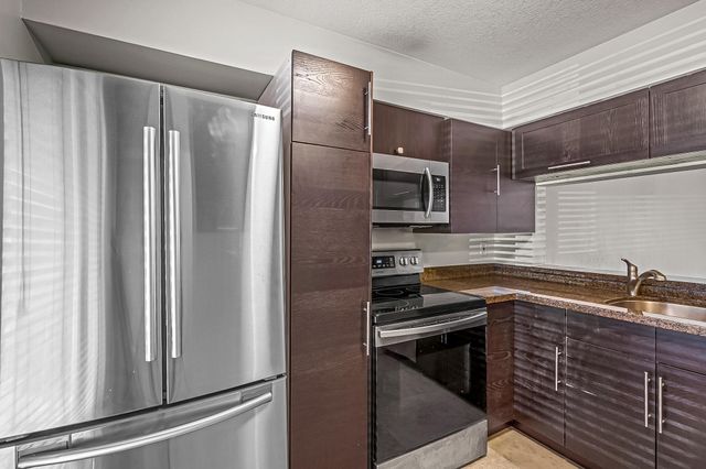 2700 S Oakland Forest Drive 305, Oakland Park, FL 33309