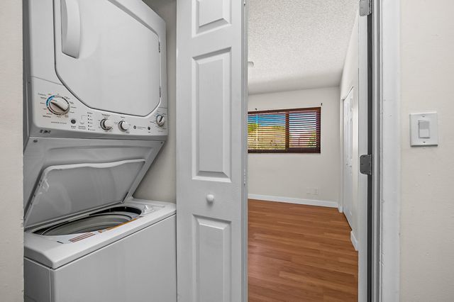2700 S Oakland Forest Drive 305, Oakland Park, FL 33309