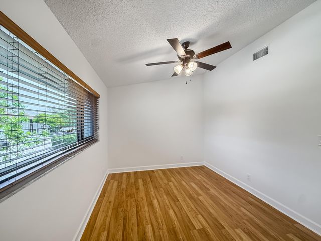 2700 S Oakland Forest Drive 305, Oakland Park, FL 33309