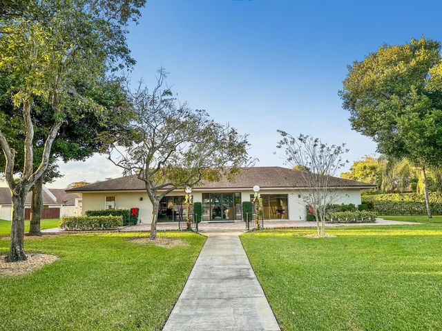 2700 S Oakland Forest Drive 305, Oakland Park, FL 33309