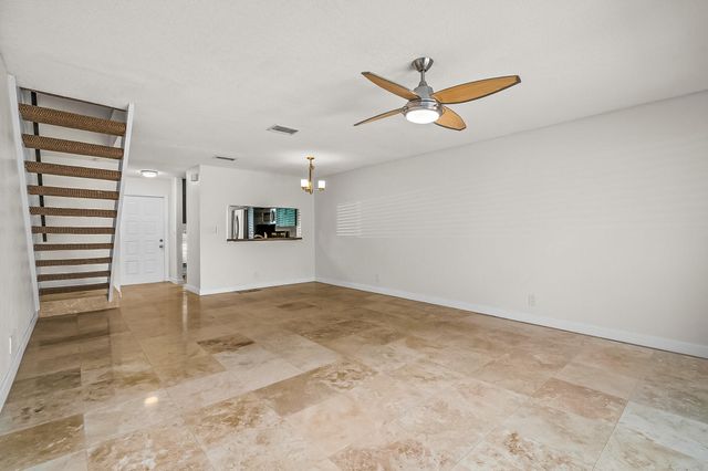 2700 S Oakland Forest Drive 305, Oakland Park, FL 33309