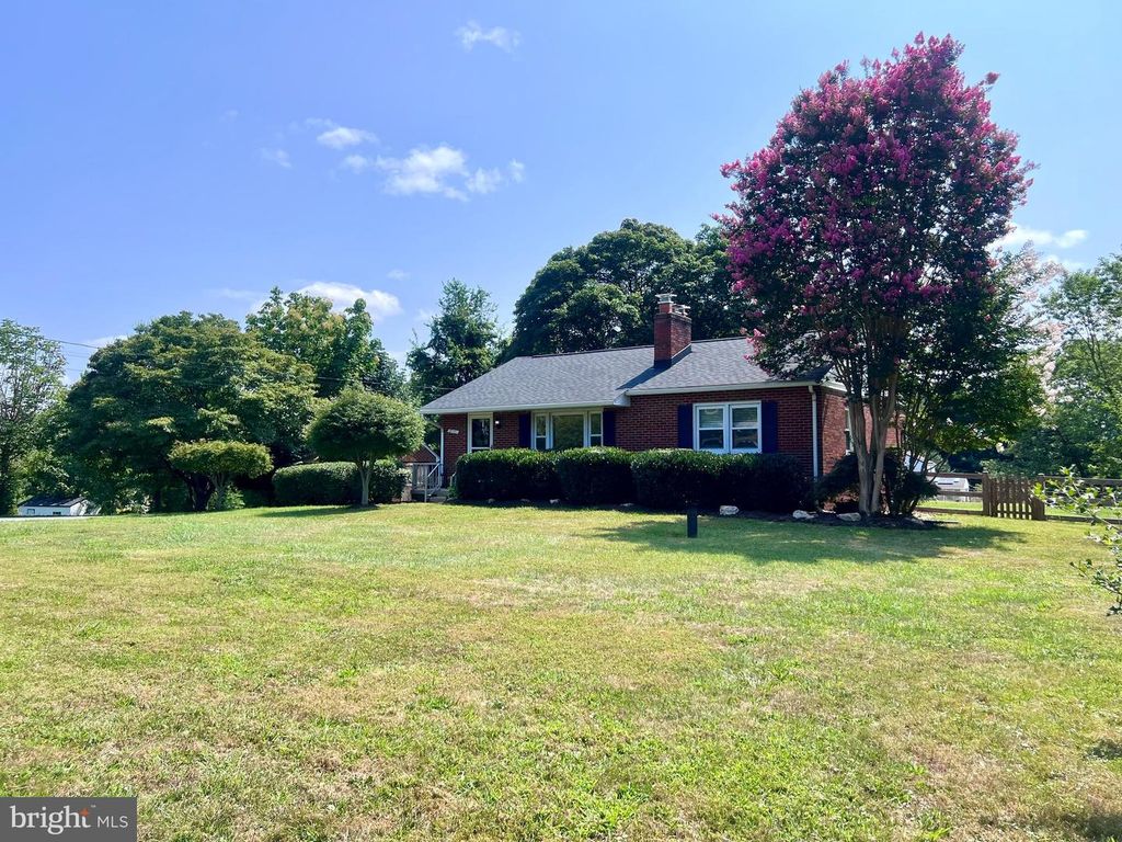 21101 CLARKSBURG RD, Boyds, MD 20841