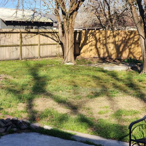 1206 N Commerce Street, Baytown, TX 77520