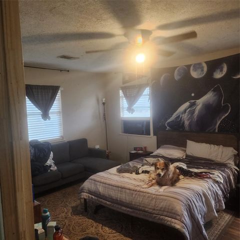 1206 N Commerce Street, Baytown, TX 77520