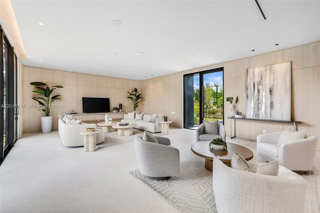 4550 N Jefferson Ave, Miami Beach, FL 33140