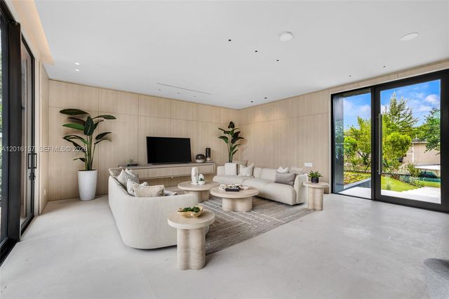 4550 N Jefferson Ave, Miami Beach, FL 33140