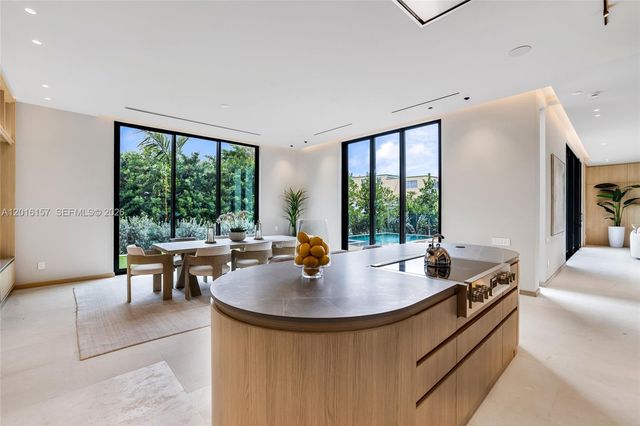 4550 N Jefferson Ave, Miami Beach, FL 33140