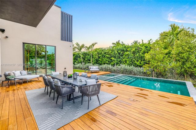 4550 N Jefferson Ave, Miami Beach, FL 33140