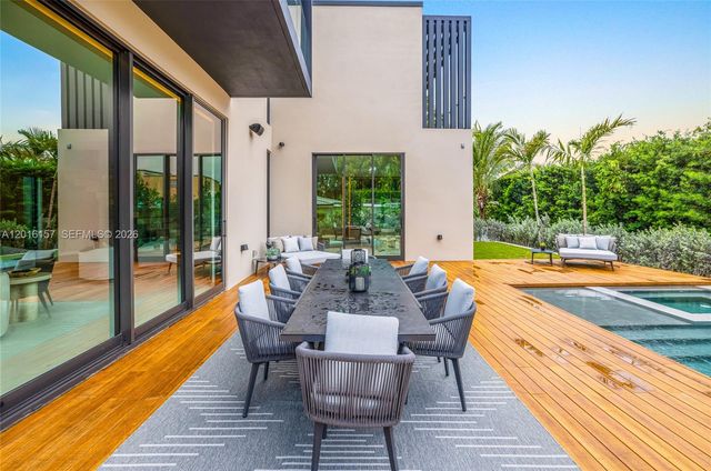 4550 N Jefferson Ave, Miami Beach, FL 33140