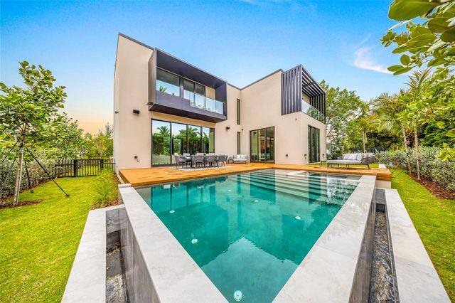 4550 N Jefferson Ave, Miami Beach, FL 33140