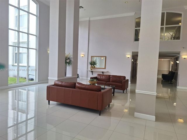 9725 NW 52nd St 408, Doral, FL 33178