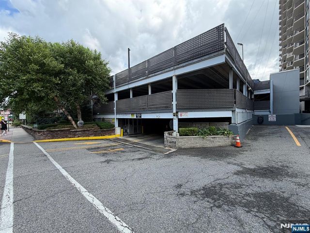 770 Anderson Avenue 20F, Cliffside Park, NJ 07010